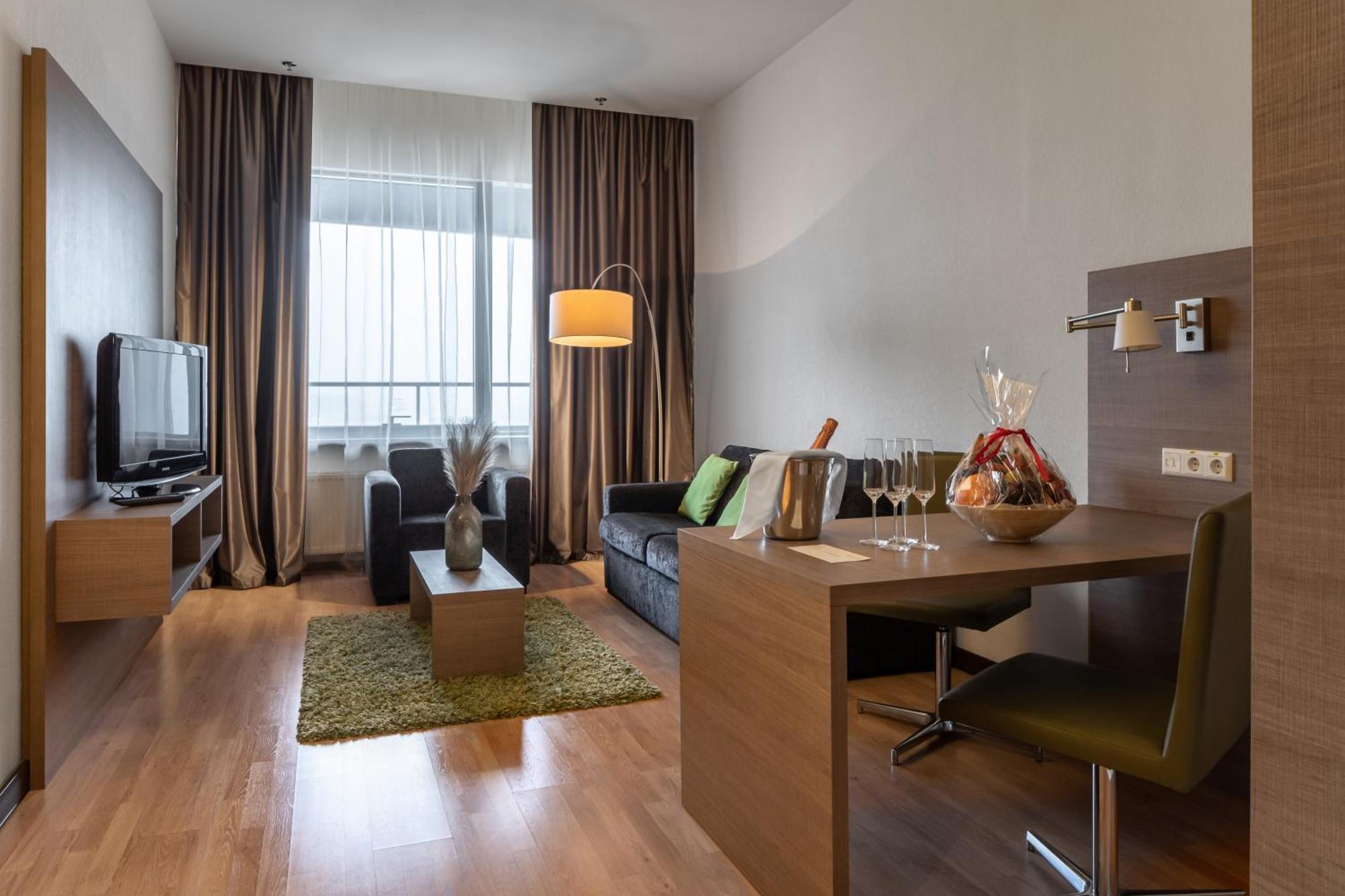 Ramada Encore Hotel 4*